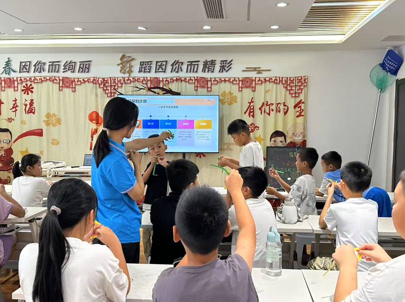 图示, 示意图

中度可信度描述已自动生成:ver1