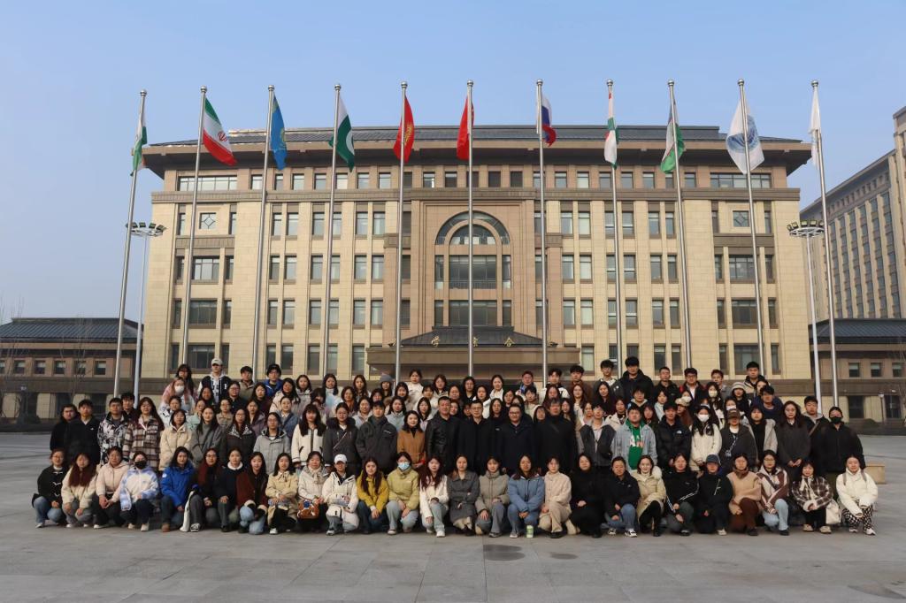 bwin·必赢(中国区)官方网站-officialswebsi组织毕业生开展“走进上合研...